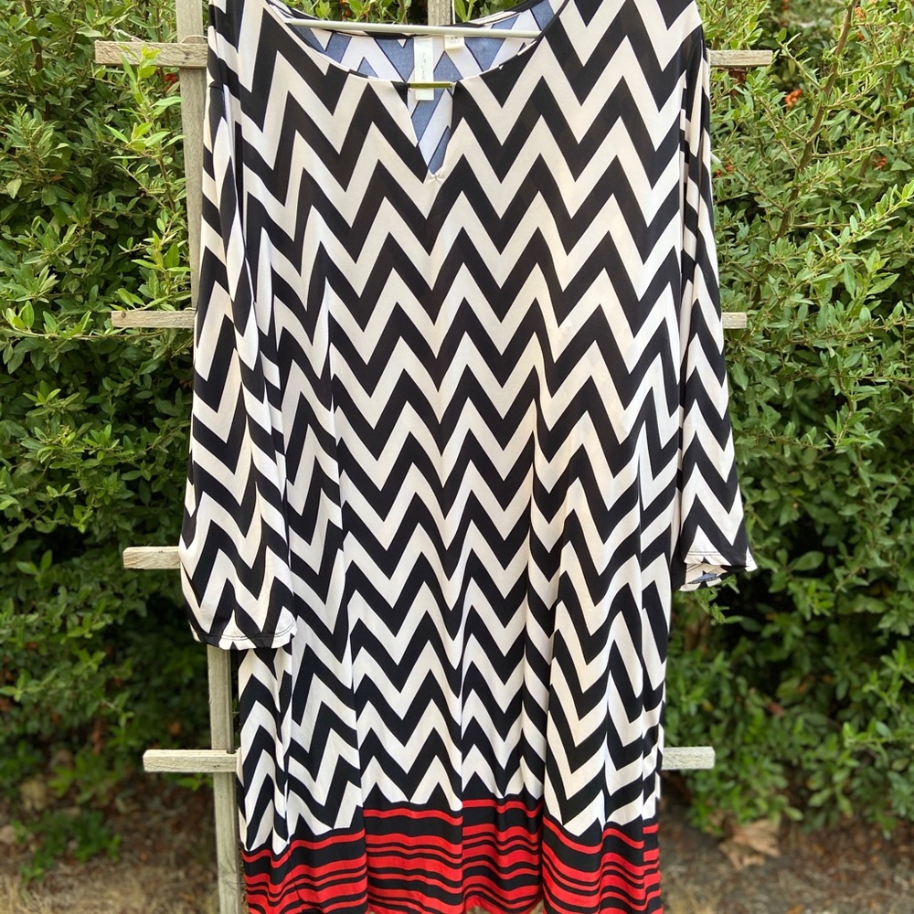 Vintage looking rayon dress. 1960s pattern